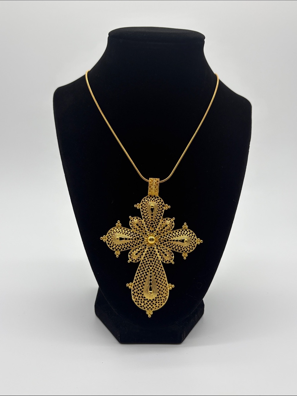 Gold Filigree Cross Pendant Necklace Intricate Openwork Women Jewelry